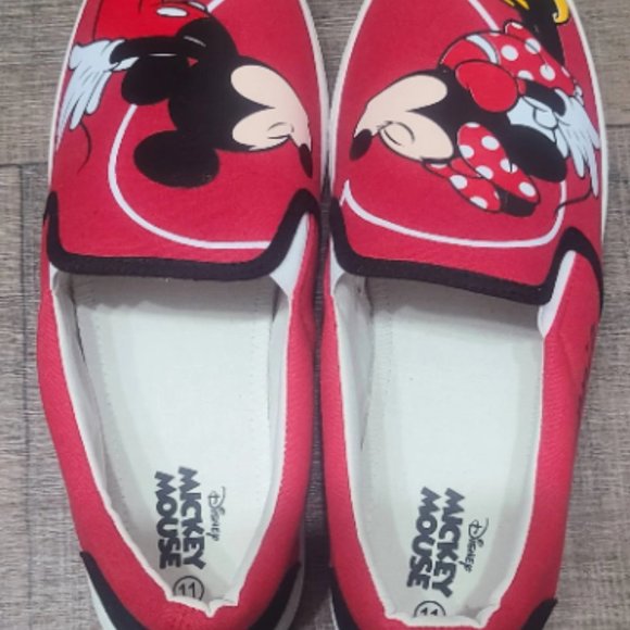 Disney Mickey Mouse & Minnie Mouse Slip-On Sneakers/Kissing Mickey and Minnie - Picture 4 of 8